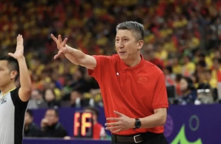 乐鱼体育app-郭士强：中国男篮非常团结，连续两场逆转依靠为国而战的信仰